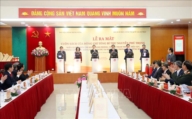 sach-cua-tong-bi-thu-nguyen-phu-trong-222023a3