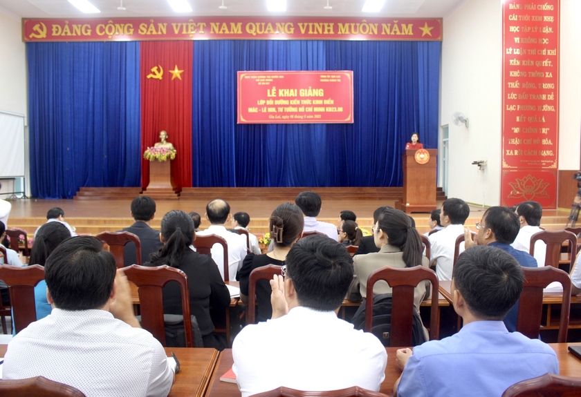 quang-canh-lop-khai-giang-lop-boi-duong-kien-thuc-kinh-dien-mac-lenin-tu-tuong-ho-chi-minh-anh-pl-8233